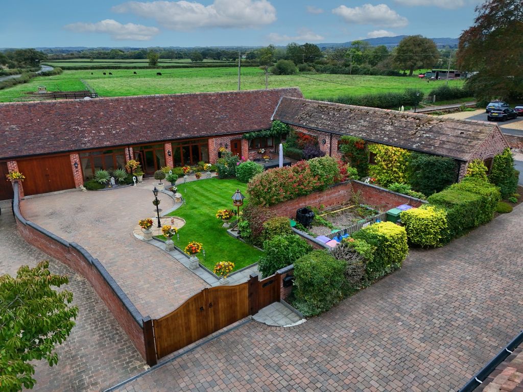 Property photo 1 of 38 4356550