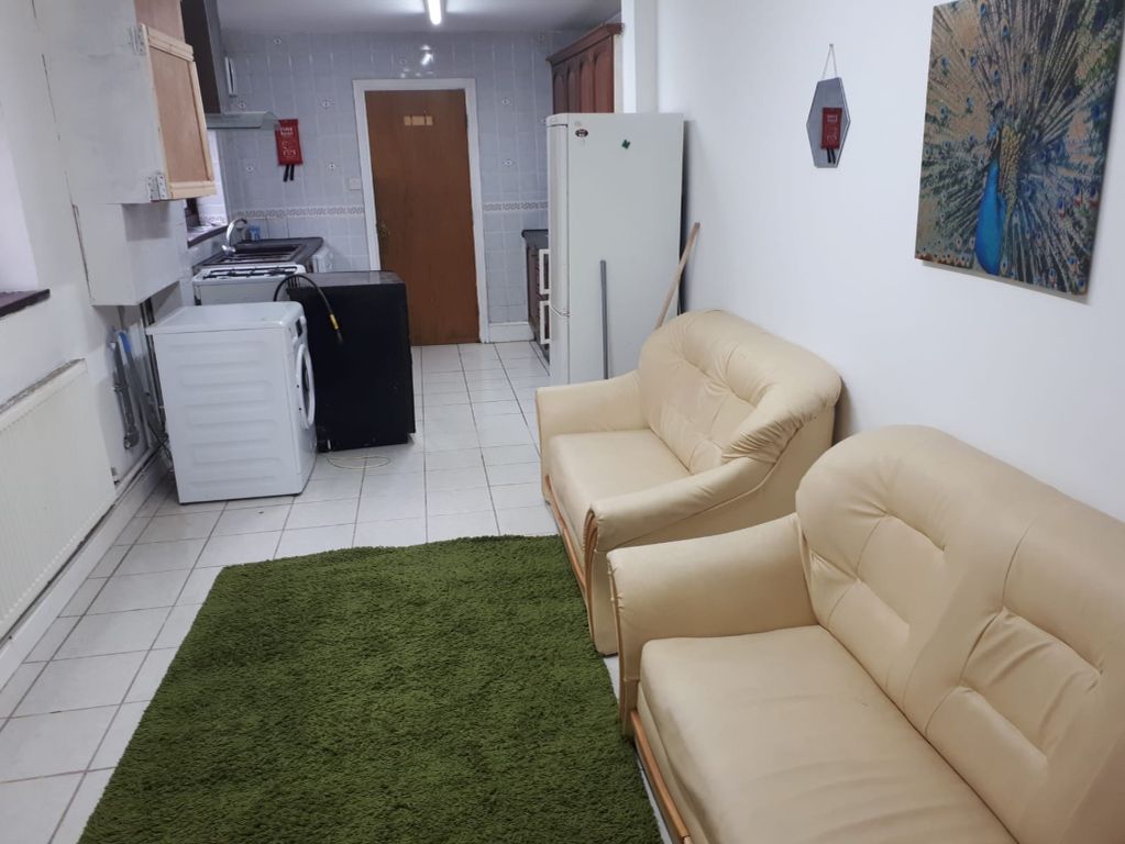 Property photo 2 of 3