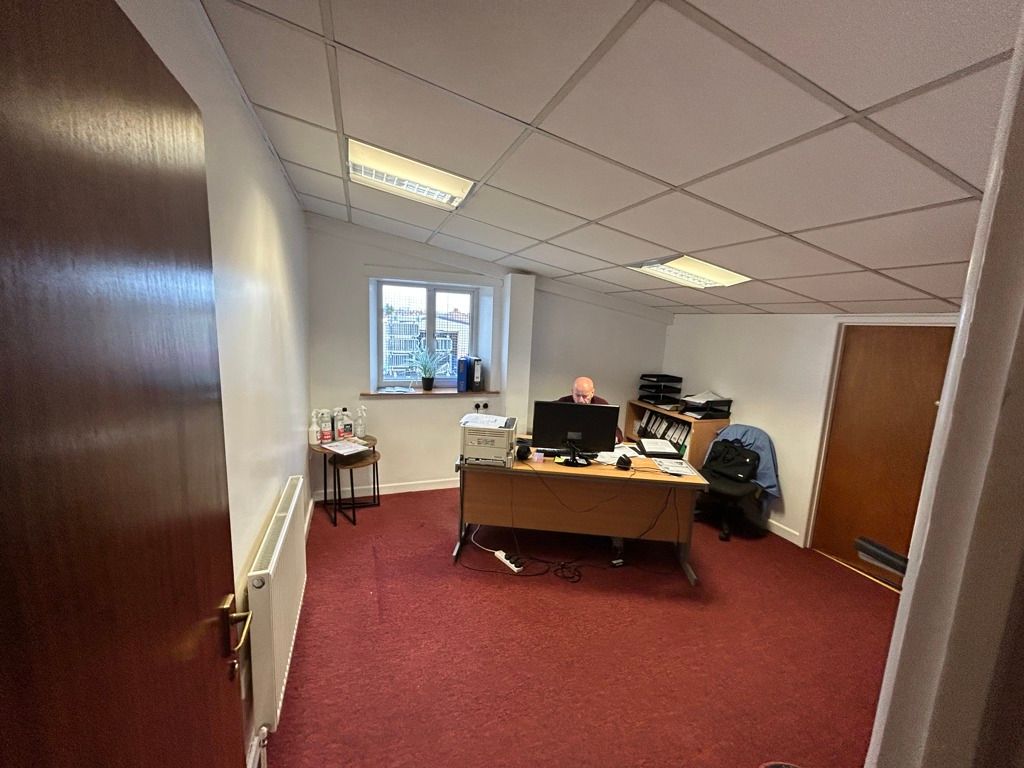 Property photo 3 of 17 Photo 2