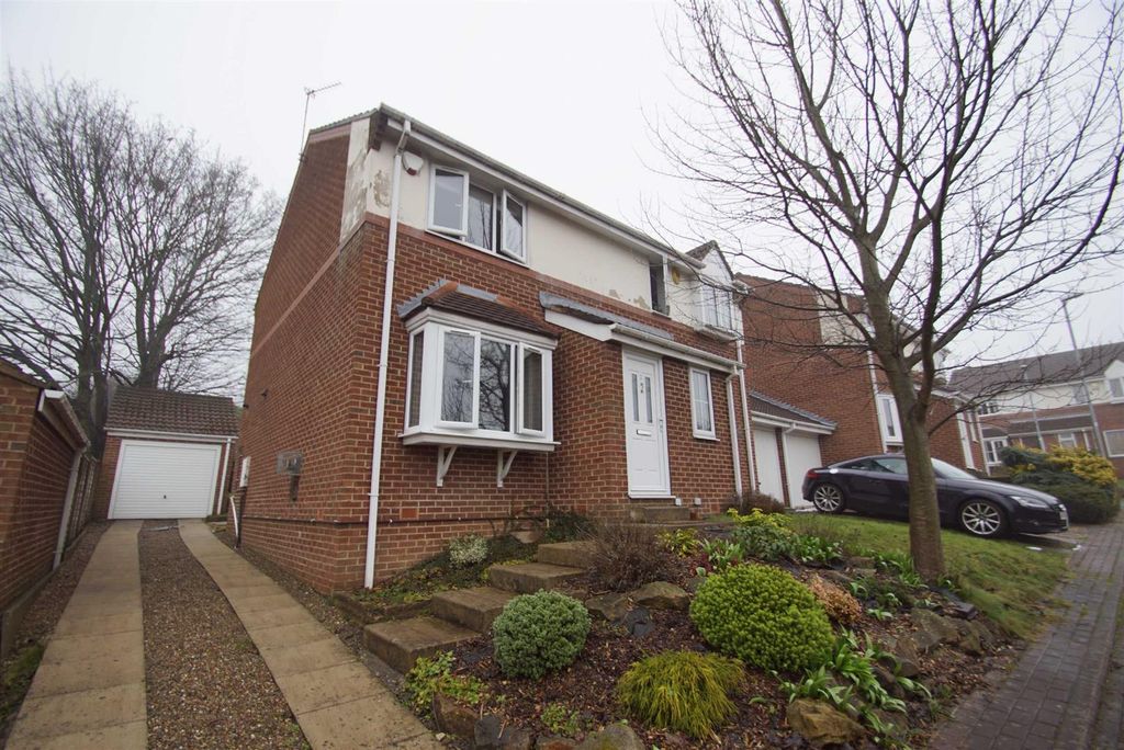 Property photo 1 of 11