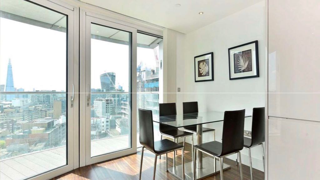 Property photo 3 of 10