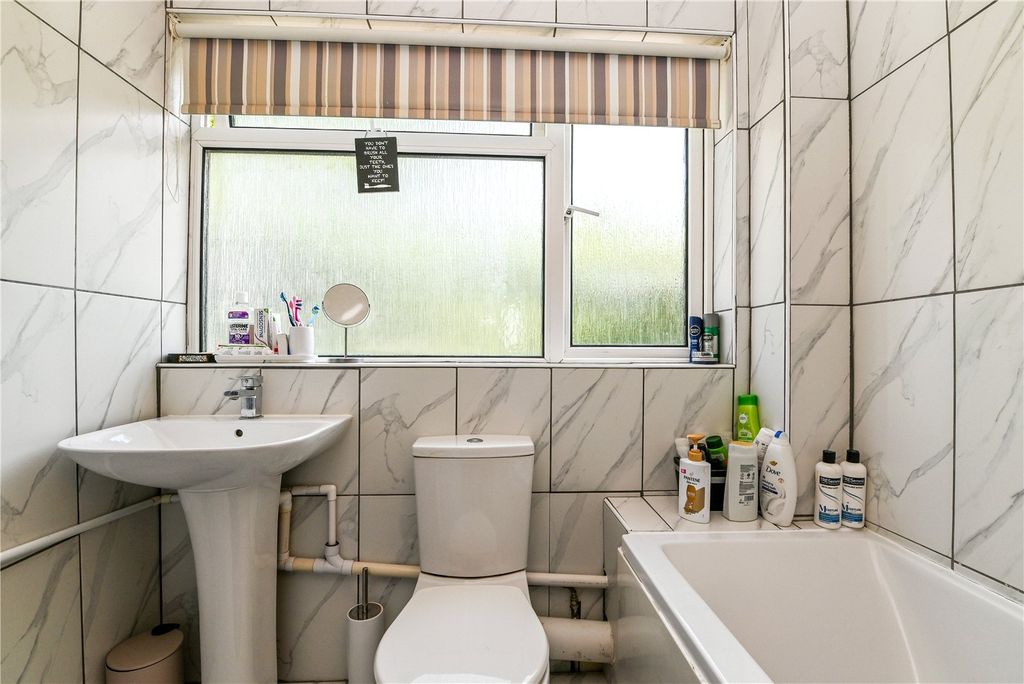 Property photo 3 of 15 Picture No. 04