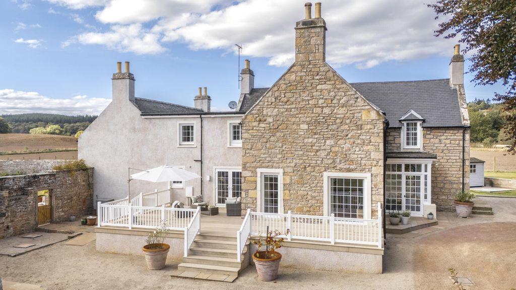 Property photo 2 of 49 Rear Garden