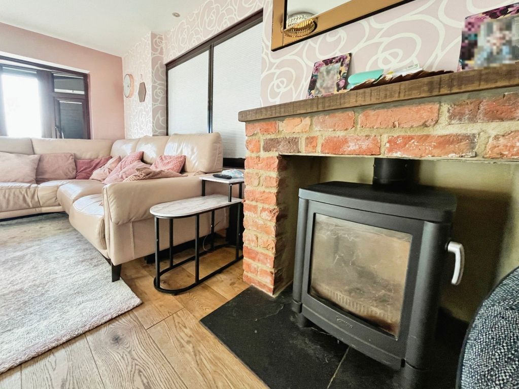 Property photo 3 of 24 3789428