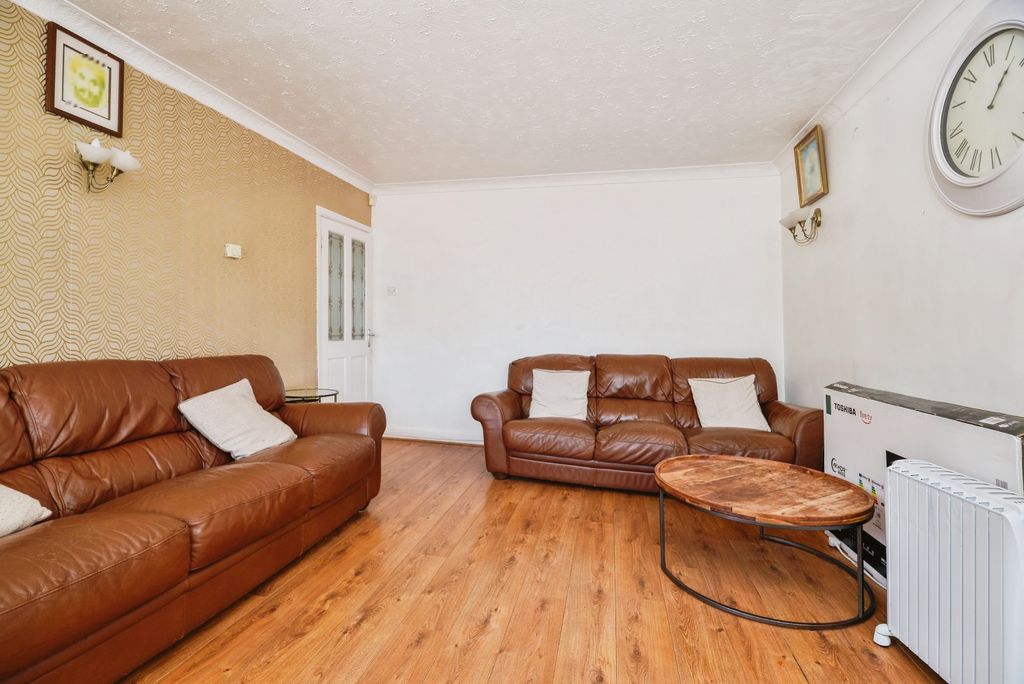 Property photo 3 of 15