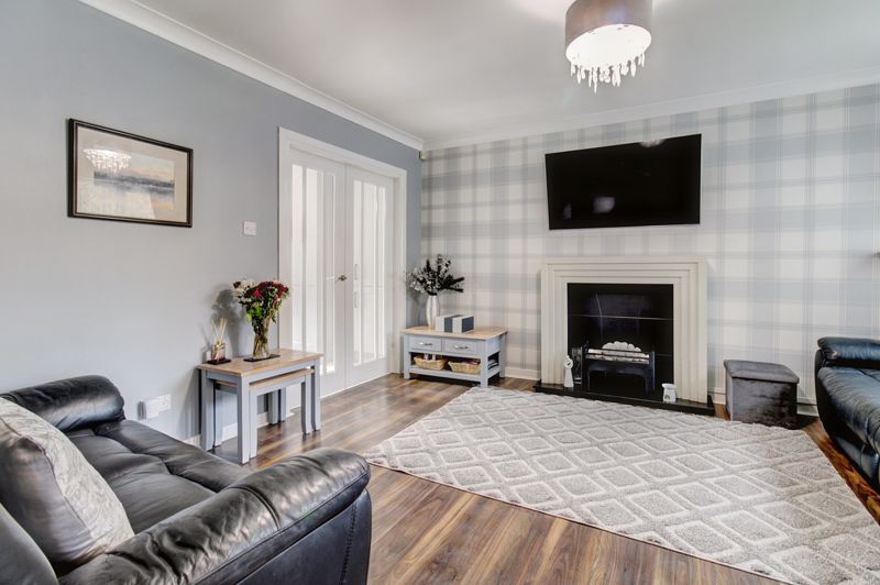 Property photo 2 of 19 Lounge