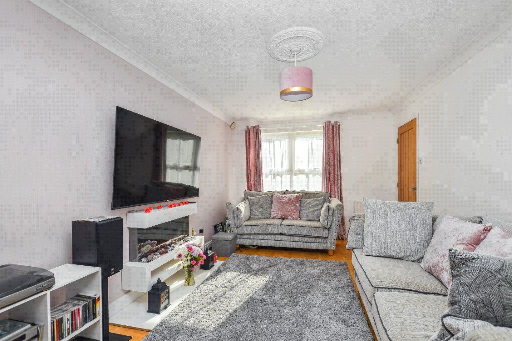 Property photo 2 of 19 Picture No. 15