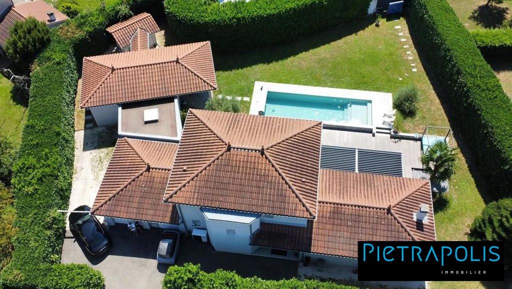 Property photo 3 of 19