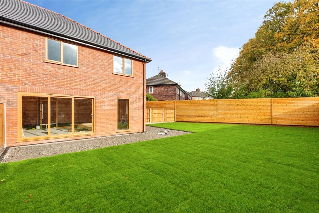 Property photo 2 of 8 Picture No. 48