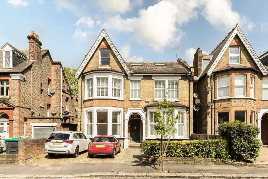 Property photo 1 of 5