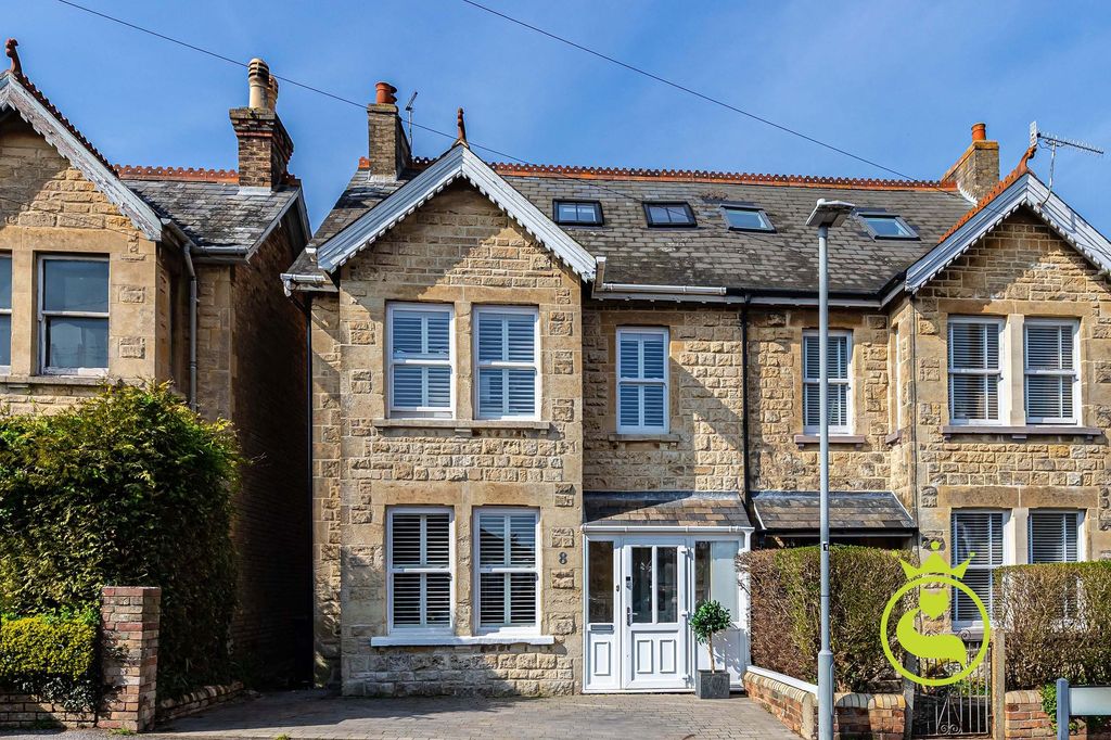 Property photo 1 of 21