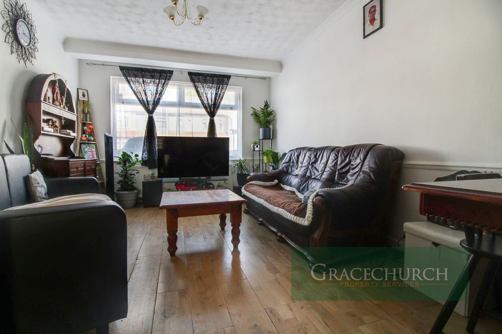 Property photo 3 of 15 Gallery