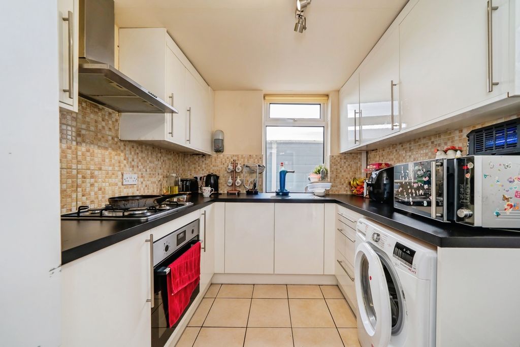 Property photo 3 of 15 Pbox-Img.Jpg