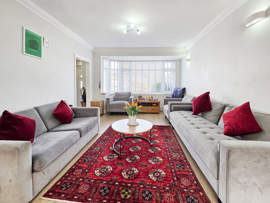 Property photo 2 of 19