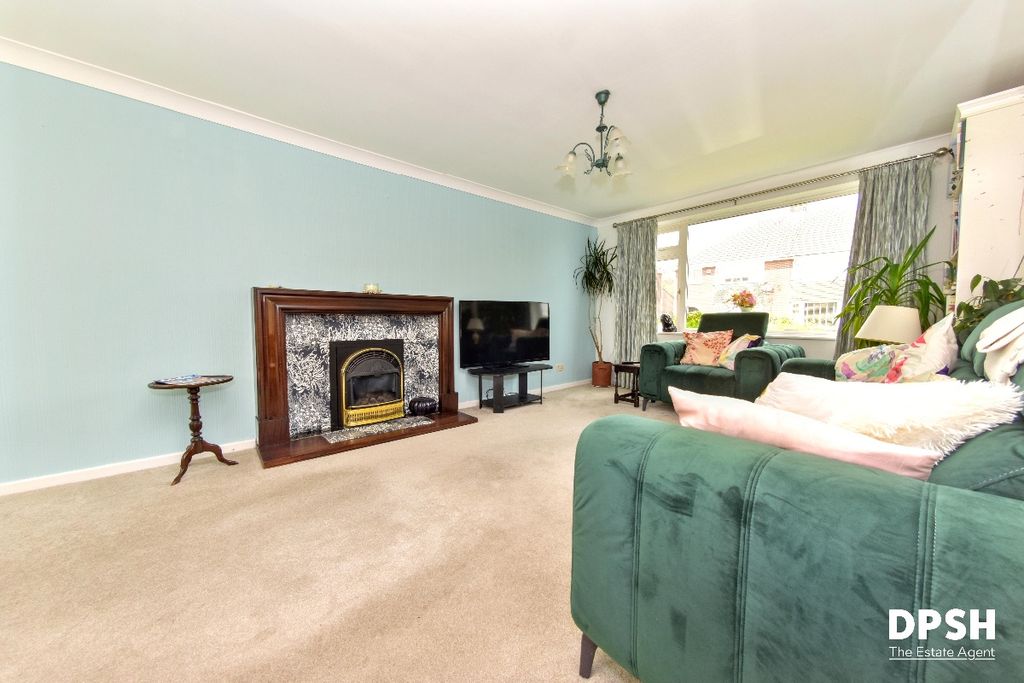 Property photo 3 of 24