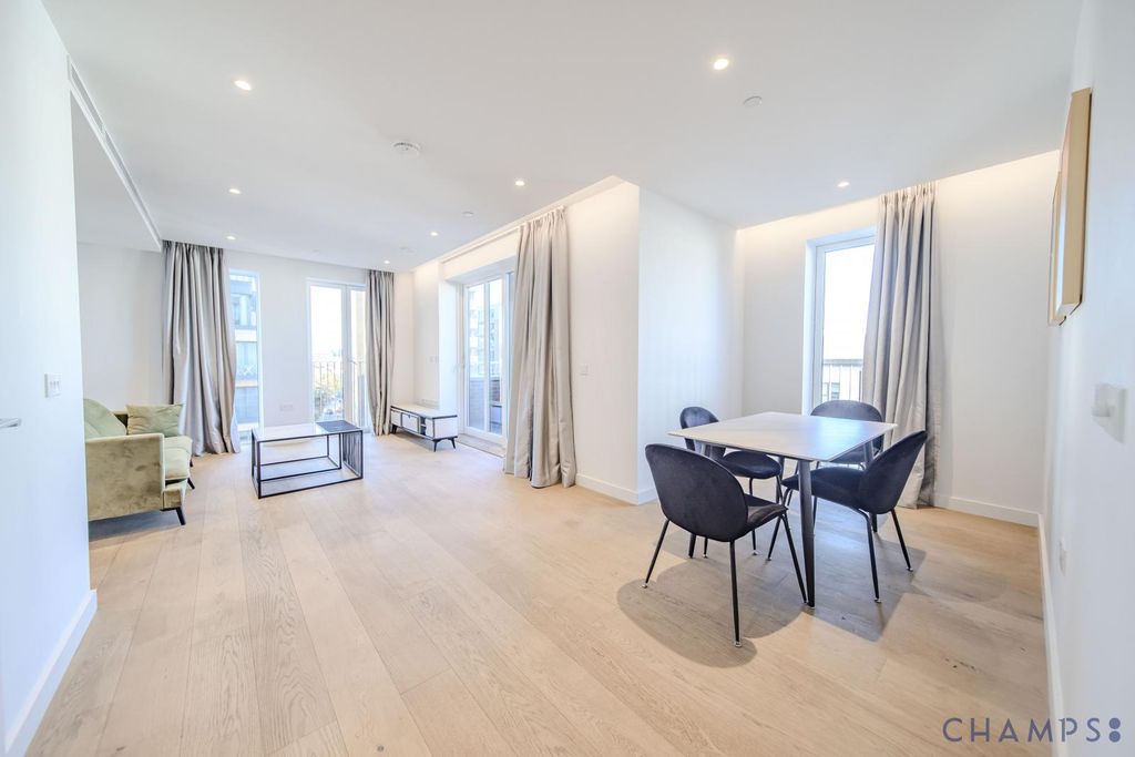 Property photo 3 of 17 Gallery