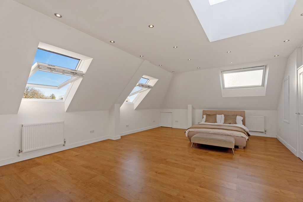 Additional image 21 of 6 bed detached house for salePine Grove, Brookmans Park AL9