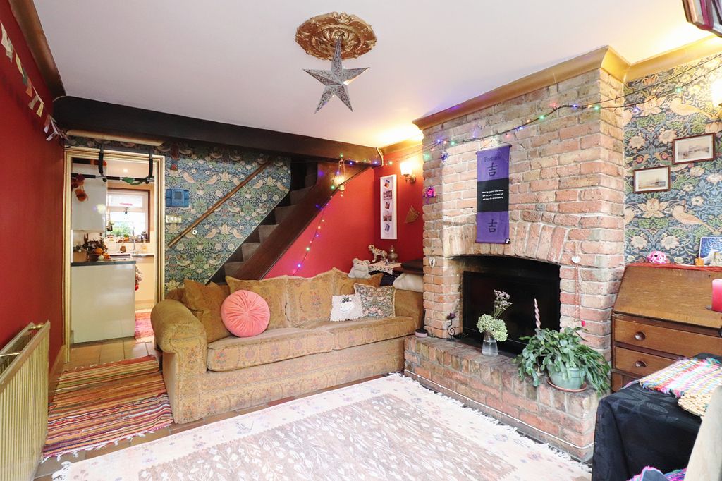 Property photo 2 of 12