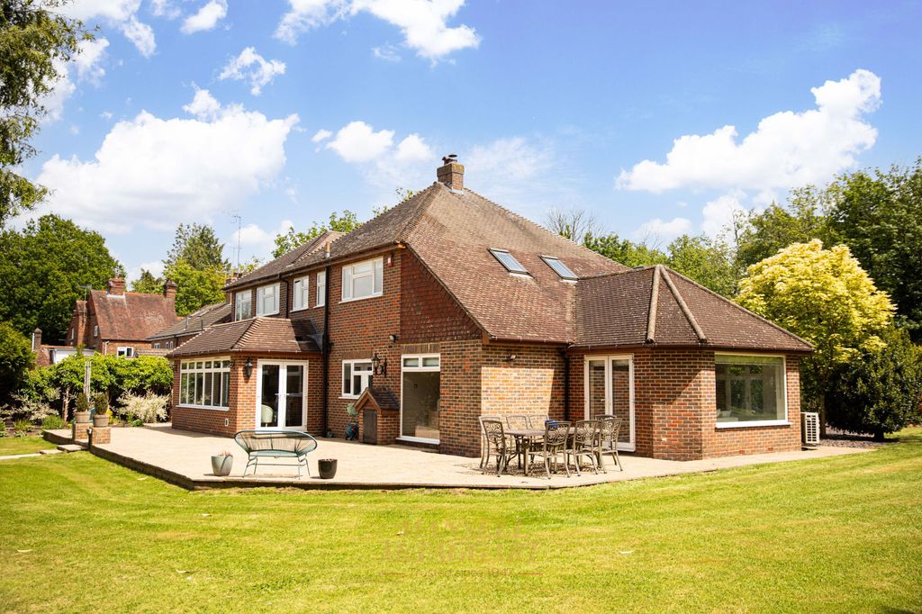 Property photo 3 of 41