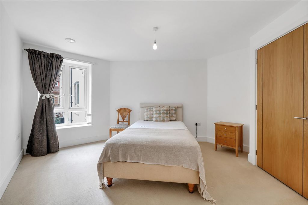 Property photo 2 of 10 18824801 (9).Jpg