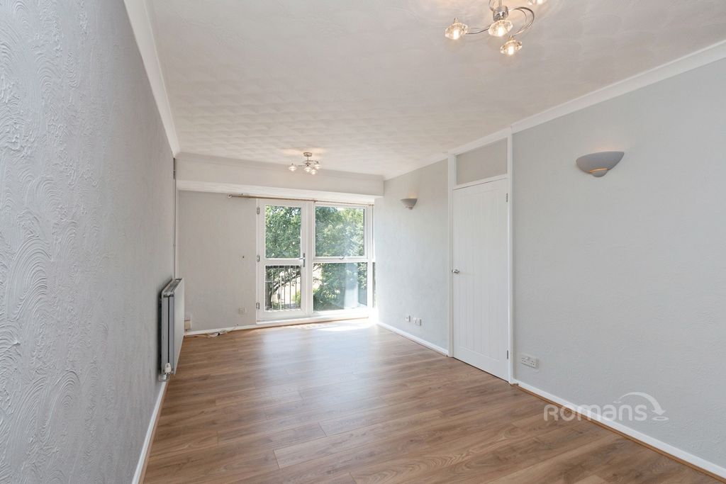 Property photo 3 of 13 Pbox-Img.Jpg