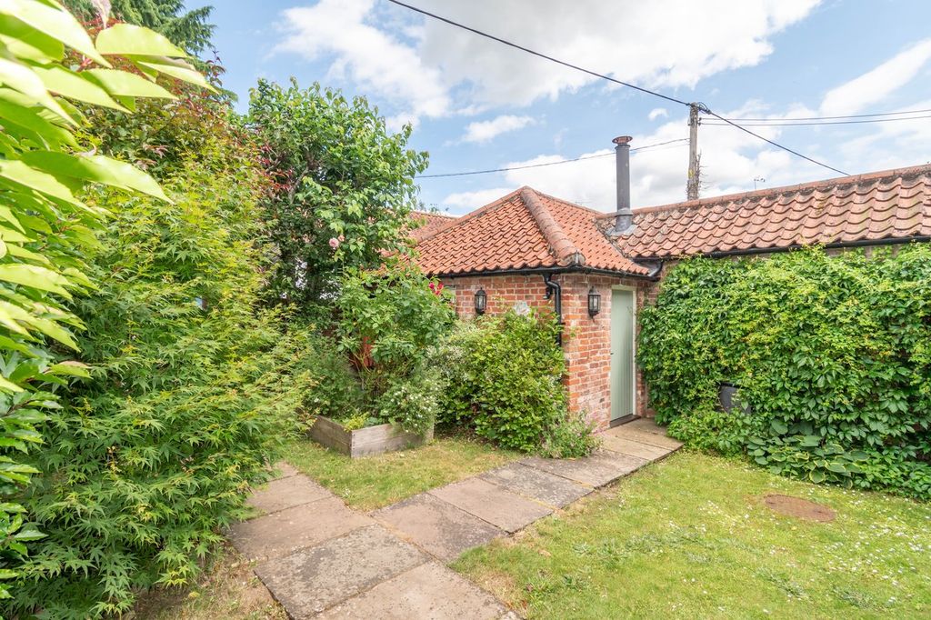 Property photo 3 of 19