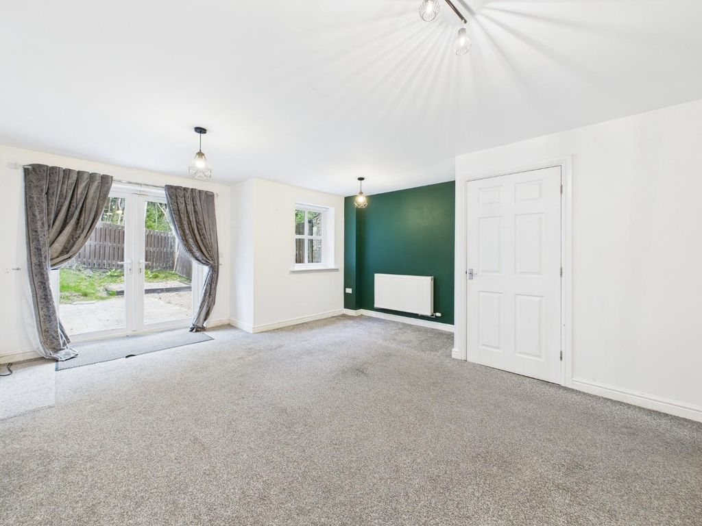 Property photo 3 of 14 Cam04899G0-Pr0211-Still005.Jpg