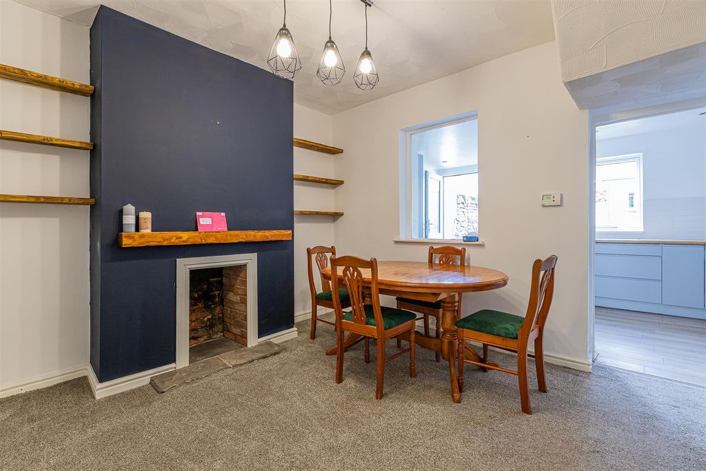 Property photo 3 of 12 159-10.Jpg