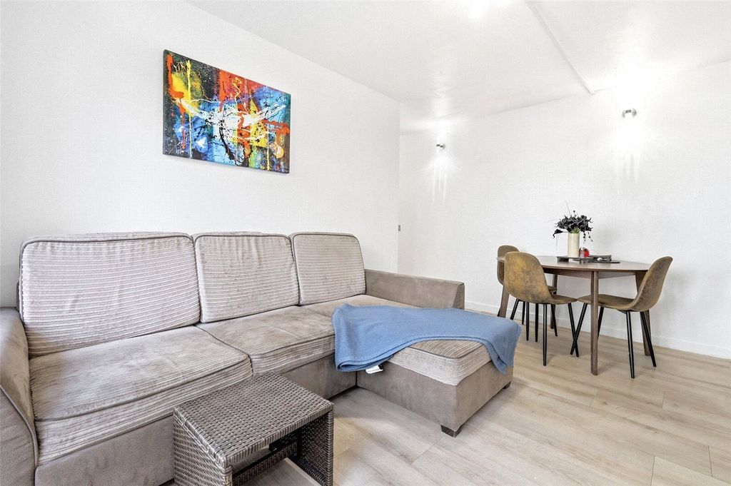 Property photo 3 of 16 Picture No. 12