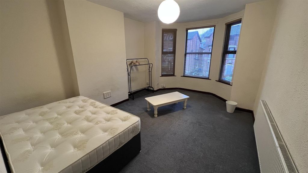 Property photo 3 of 9 20241202_092535331_Ios_Result.Jpg