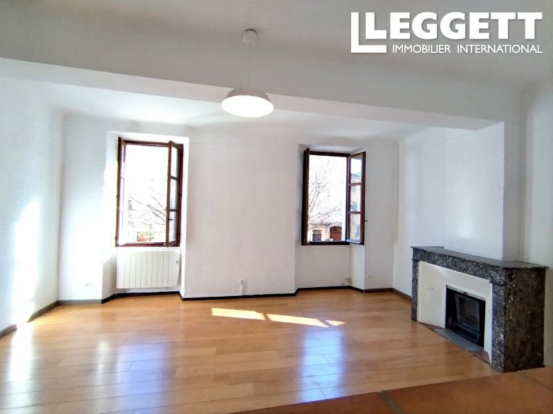 Property photo 2 of 10