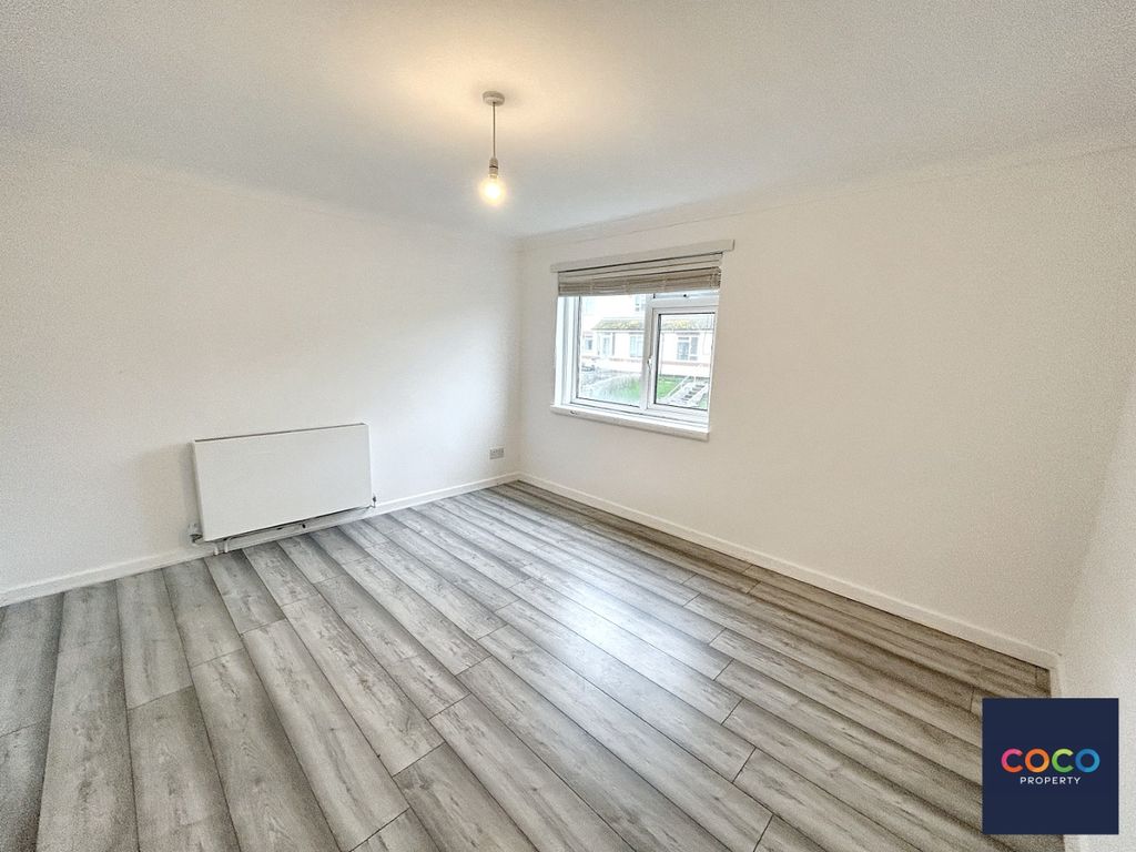 Property photo 3 of 7 5265085