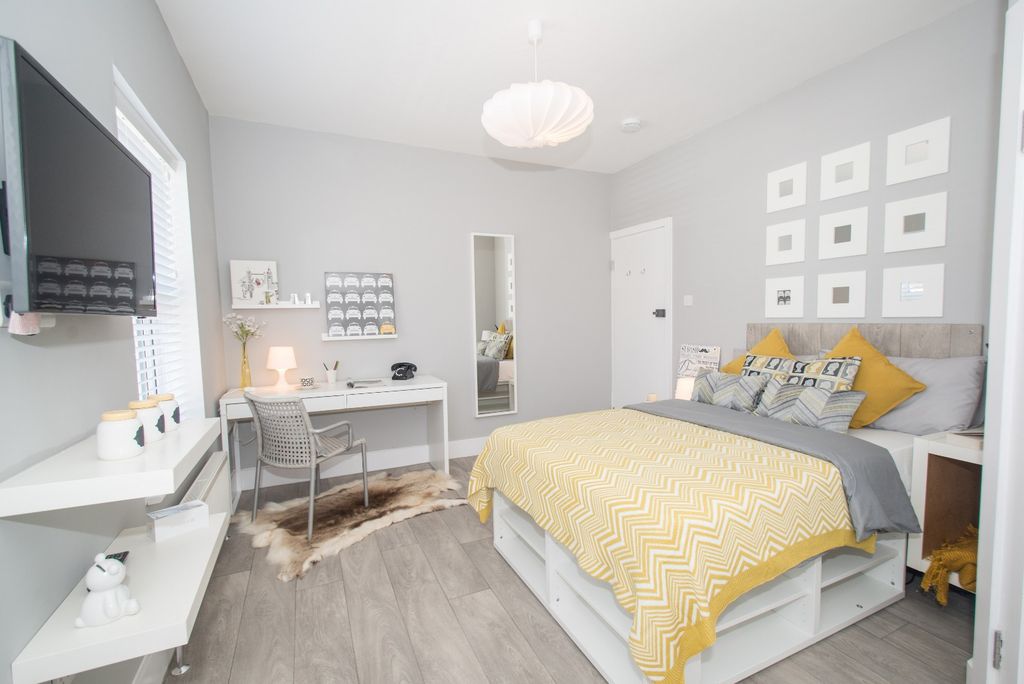 Property photo 1 of 12 3986330