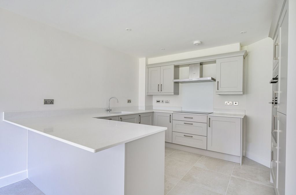 Property photo 2 of 11 1451164-6-69Ef8F7...