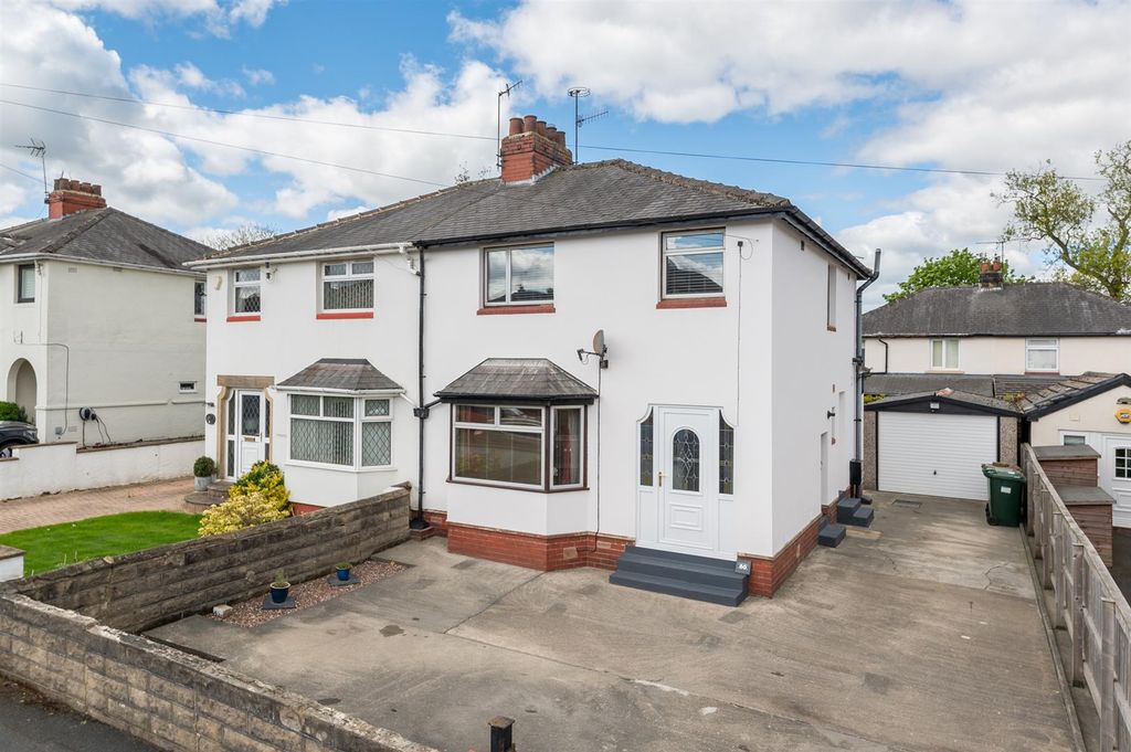 Property photo 1 of 23 Leathley Crescent