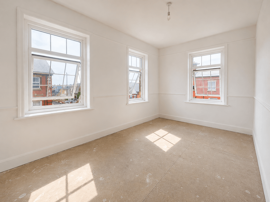 Property photo 1 of 4 2 Bed Flat To Rent Christchurch Road, Bournemouth Bh7