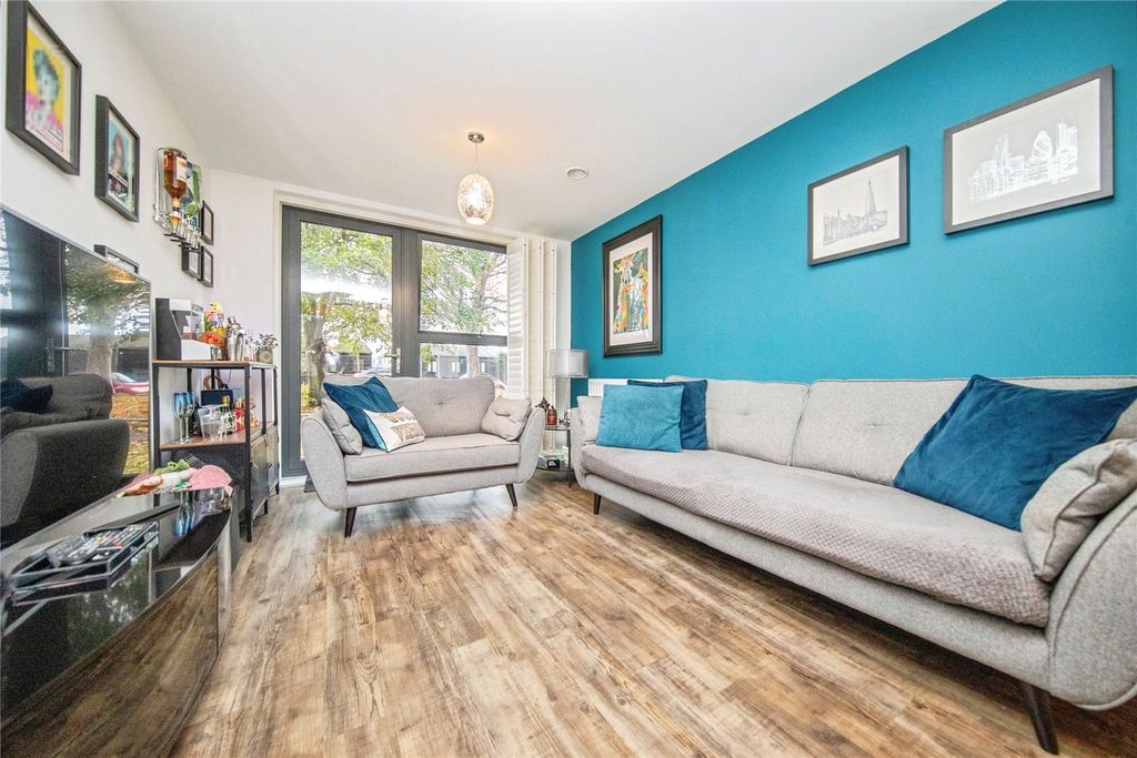 Property photo 3 of 15 Picture No. 30