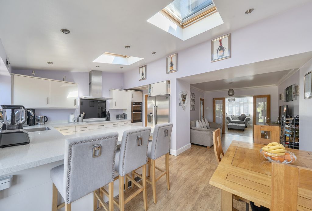 Property photo 2 of 19 1440038-24-69d52c...