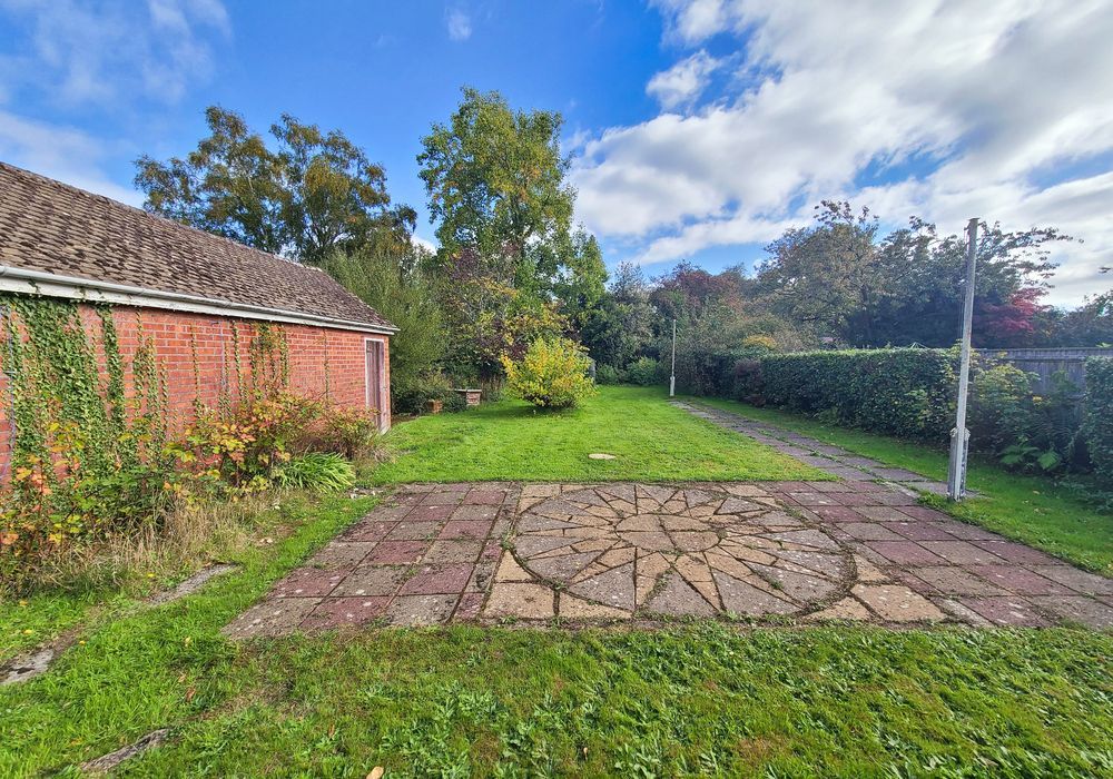 Property photo 2 of 26