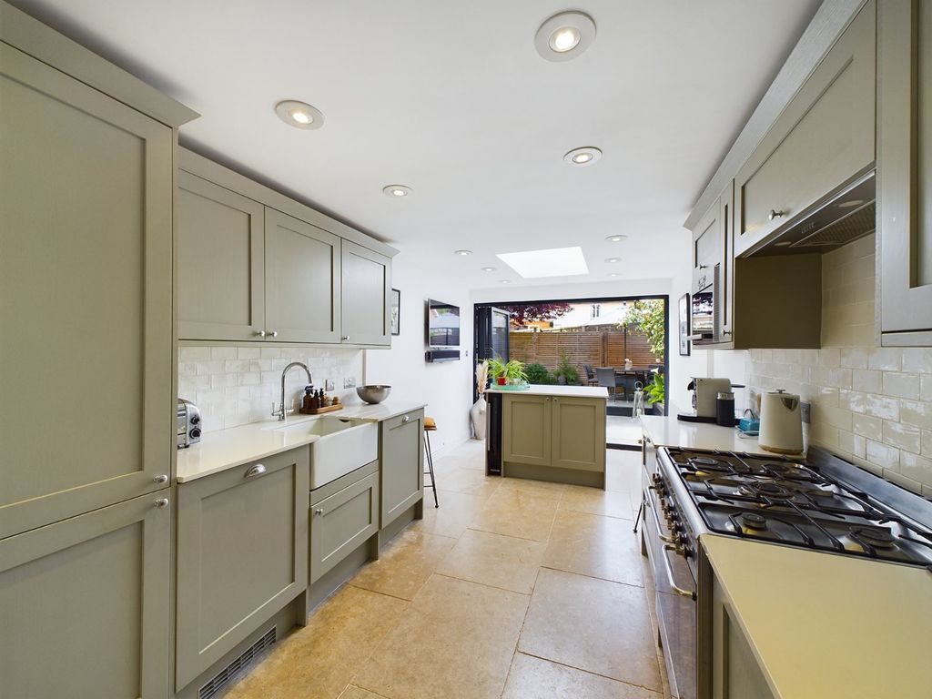 Property photo 2 of 28 Picture No. 89