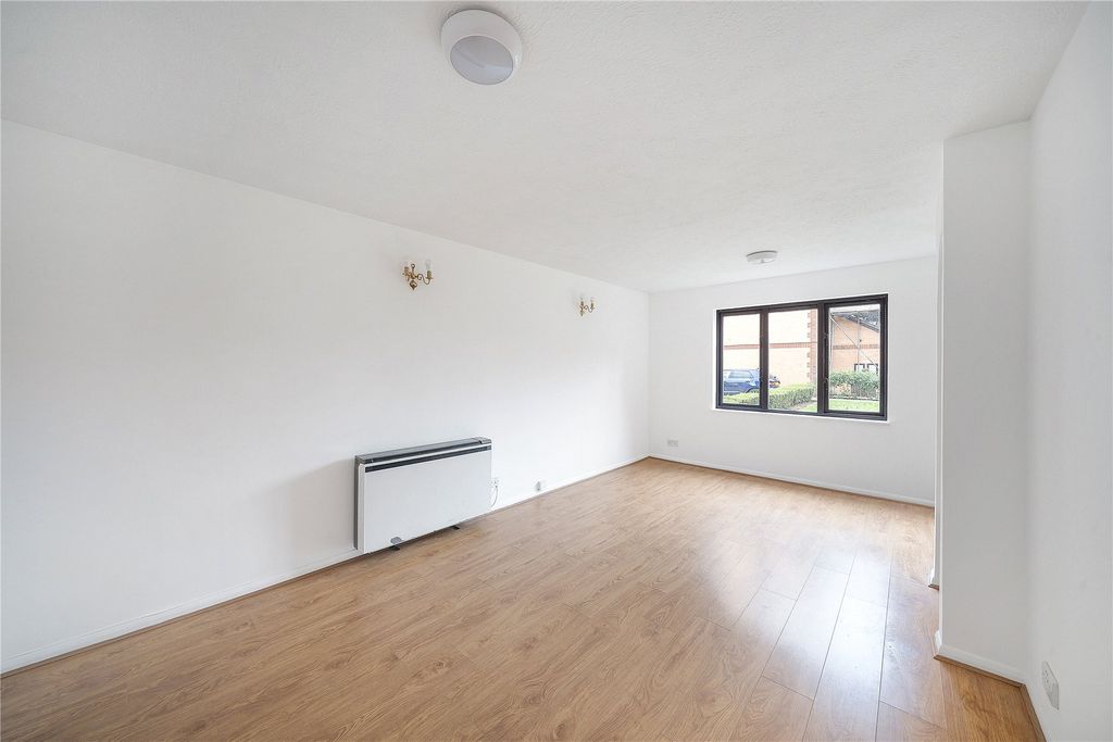 Property photo 1 of 8 Picture No. 01