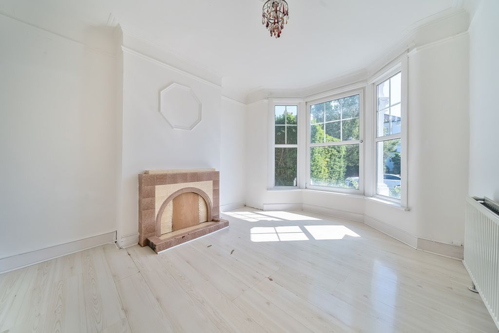 Property photo 2 of 14 Reception