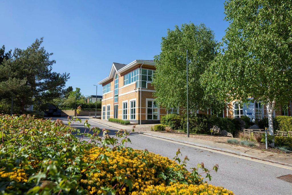 Property photo 2 of 23 Unit_3_Tg_Theale_13.Jpg