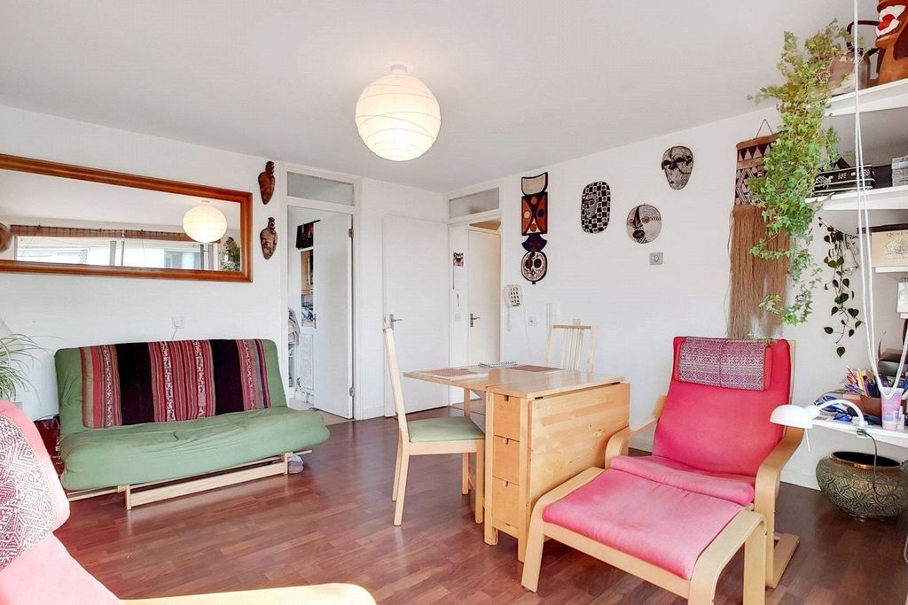 Property photo 3 of 9 Picture No. 05