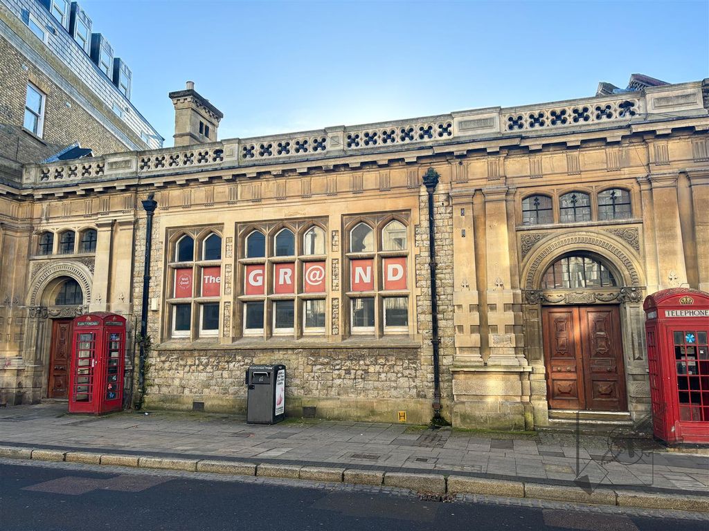 Property photo 1 of 10