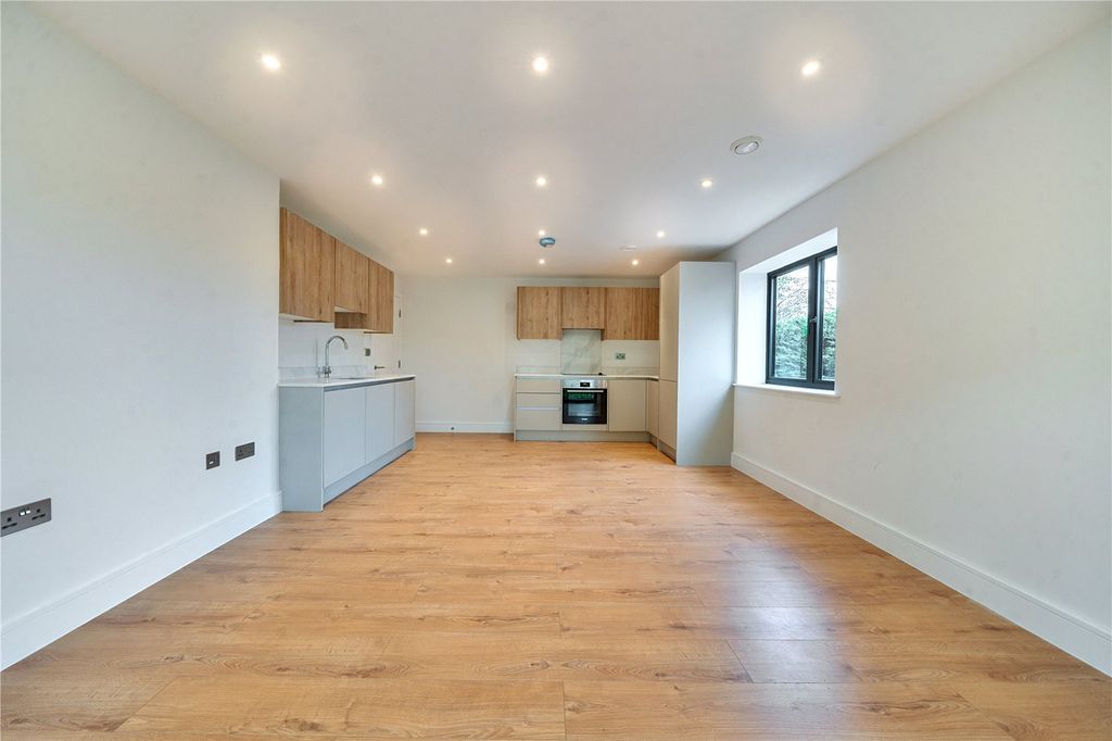 Property photo 2 of 13 Picture No. 02