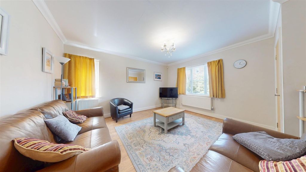 Property photo 3 of 16 Wedgwood-Road-06292026_155322.Jpg