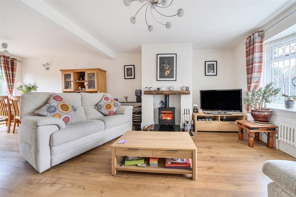 Property photo 3 of 22 Living Room