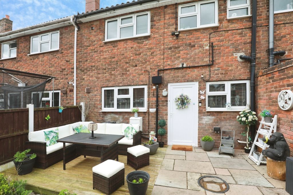 Property photo 3 of 15