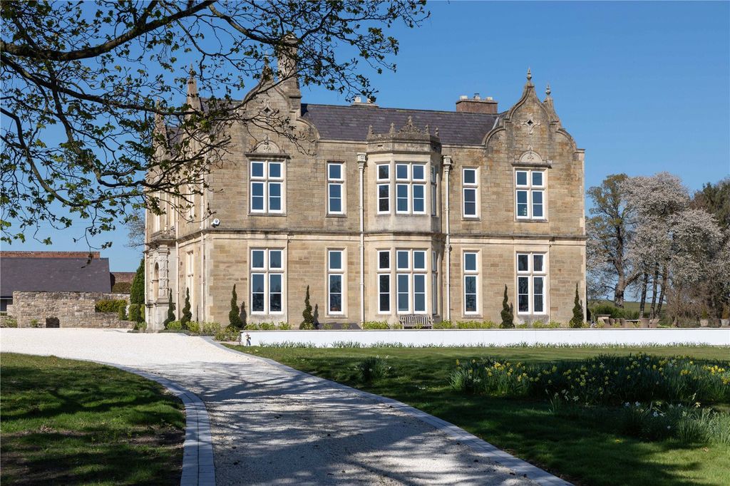 Property photo 2 of 38 Side Aspect